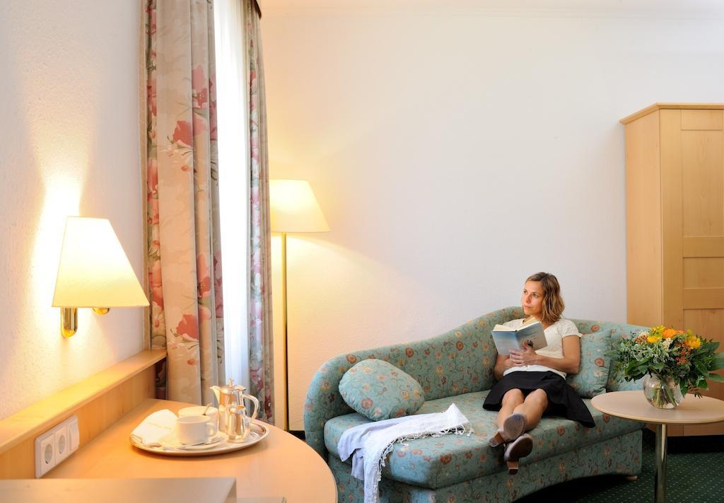 Hotel Buchner Hof Констанц Экстерьер фото